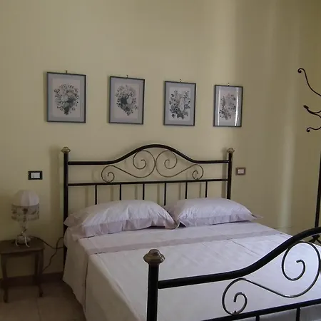 With One Bedroom In Viareggio, With Wonderful Mountain View Apartment