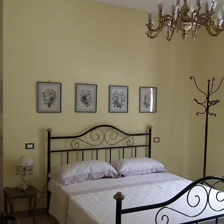 With One Bedroom In Viareggio, With Wonderful Mountain View Apartment